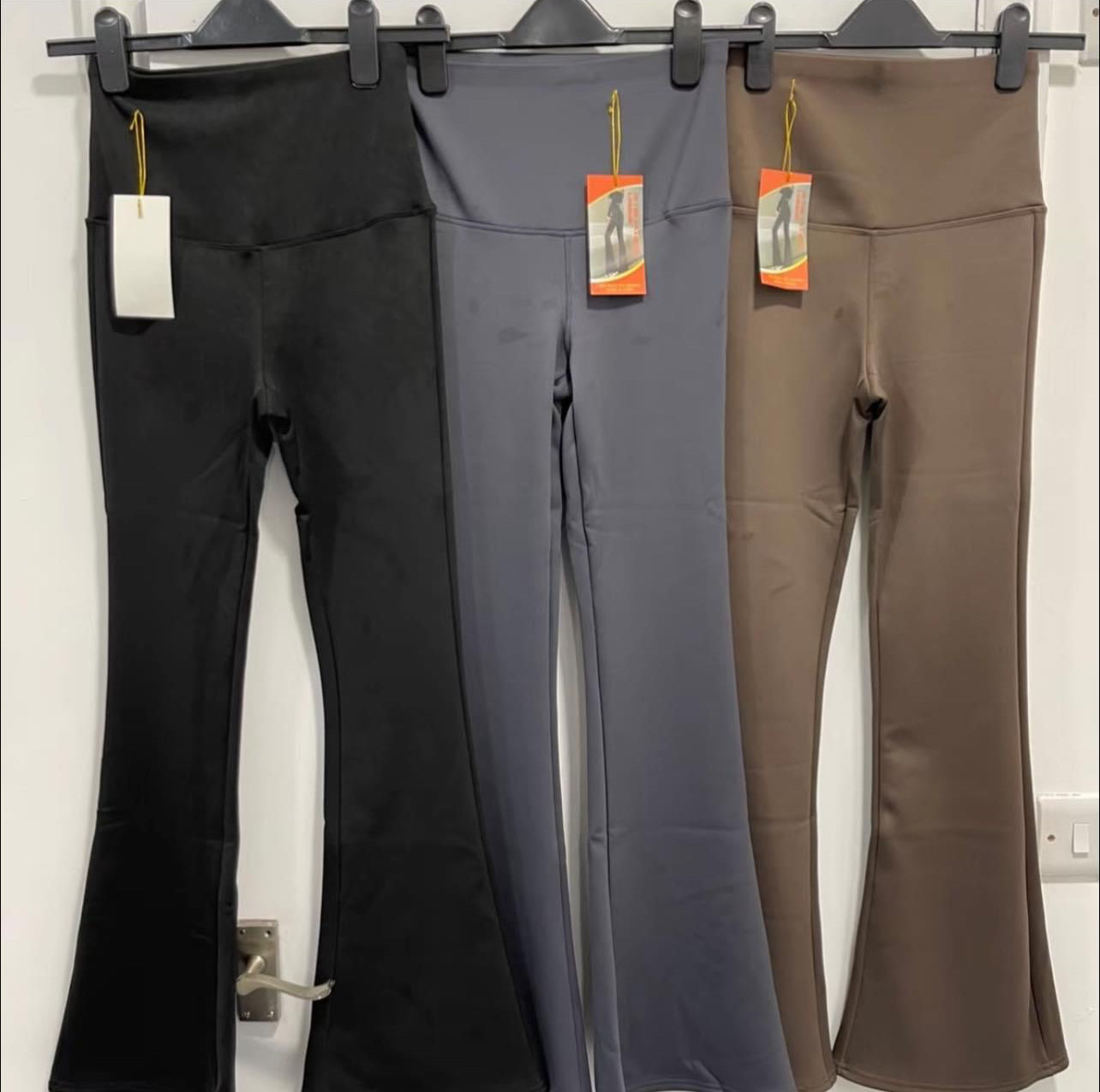 Black super sculpt flared leggings